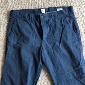 Gap - Straight Fit Khakis - 34x32 - Blue